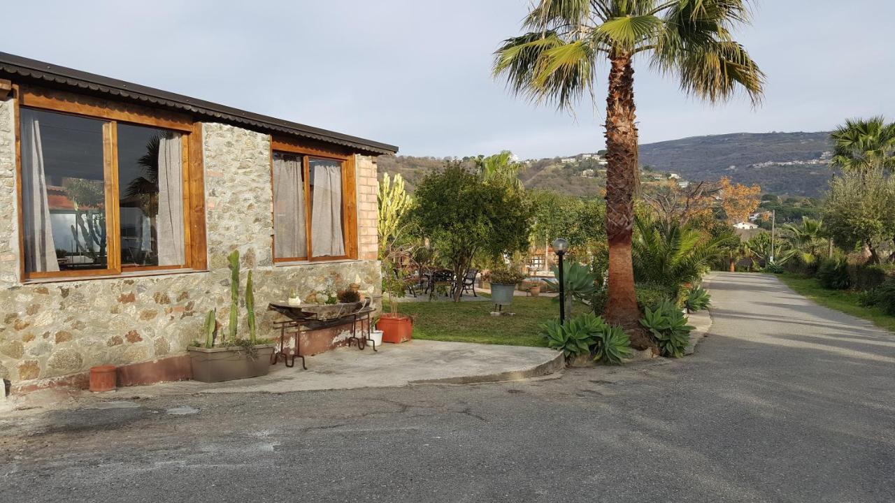 Residence Heaven Ricadi Exterior foto